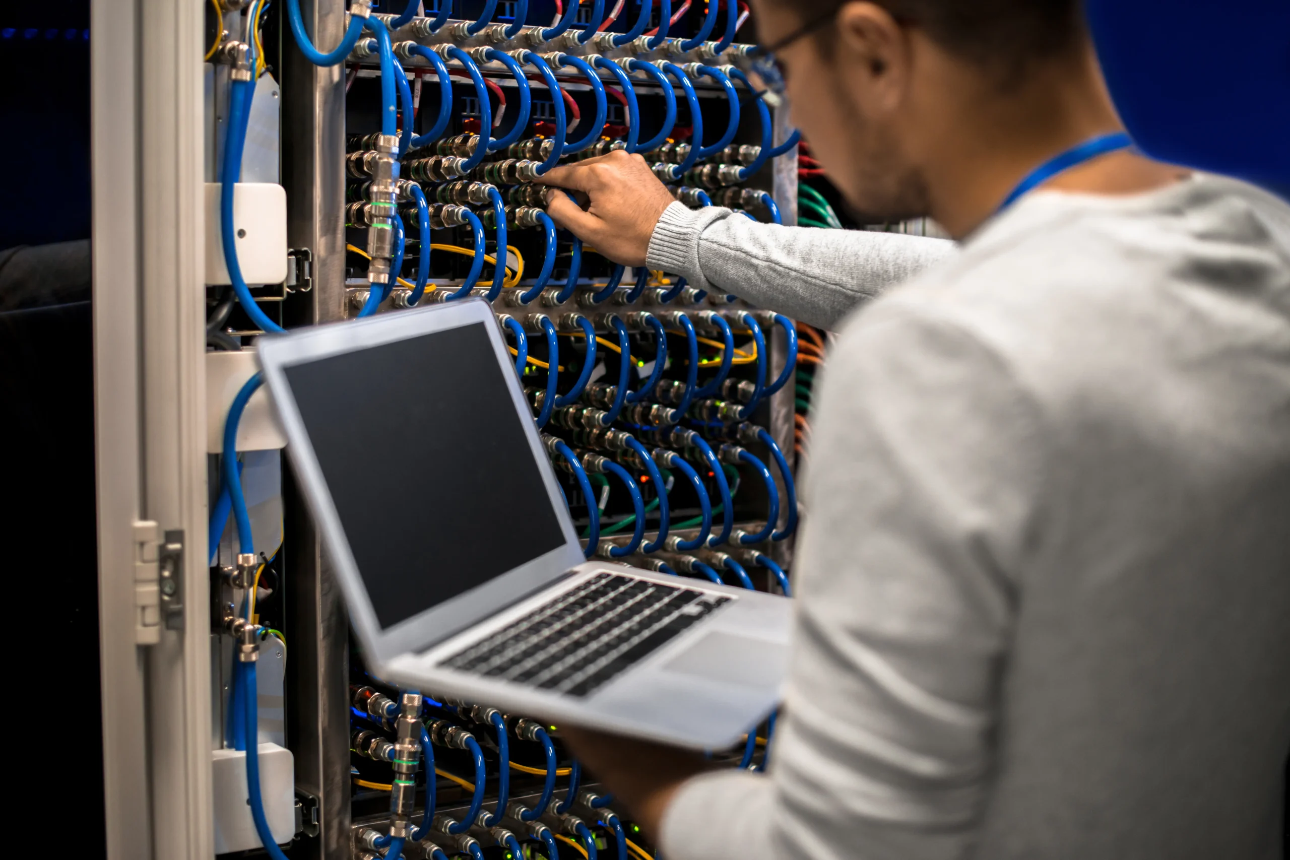 instalación y configuración de software y redes informatica quintero